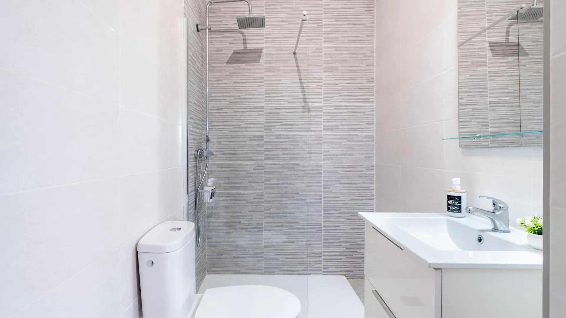 Calma Azul - 3Br - Terrace & Beach - Ac Wifi - 8 Guests Cambrils 0*,  Spain