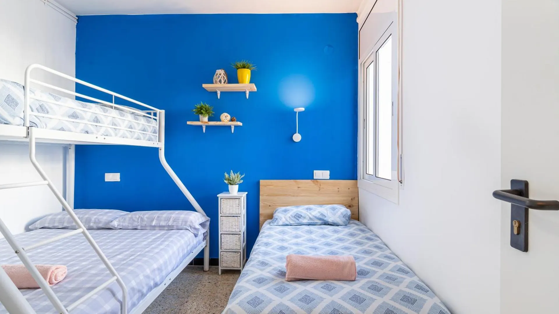 Calma Azul - 3Br - Terrace & Beach - Ac Wifi - 8 Guests Cambrils 0*,  Spain